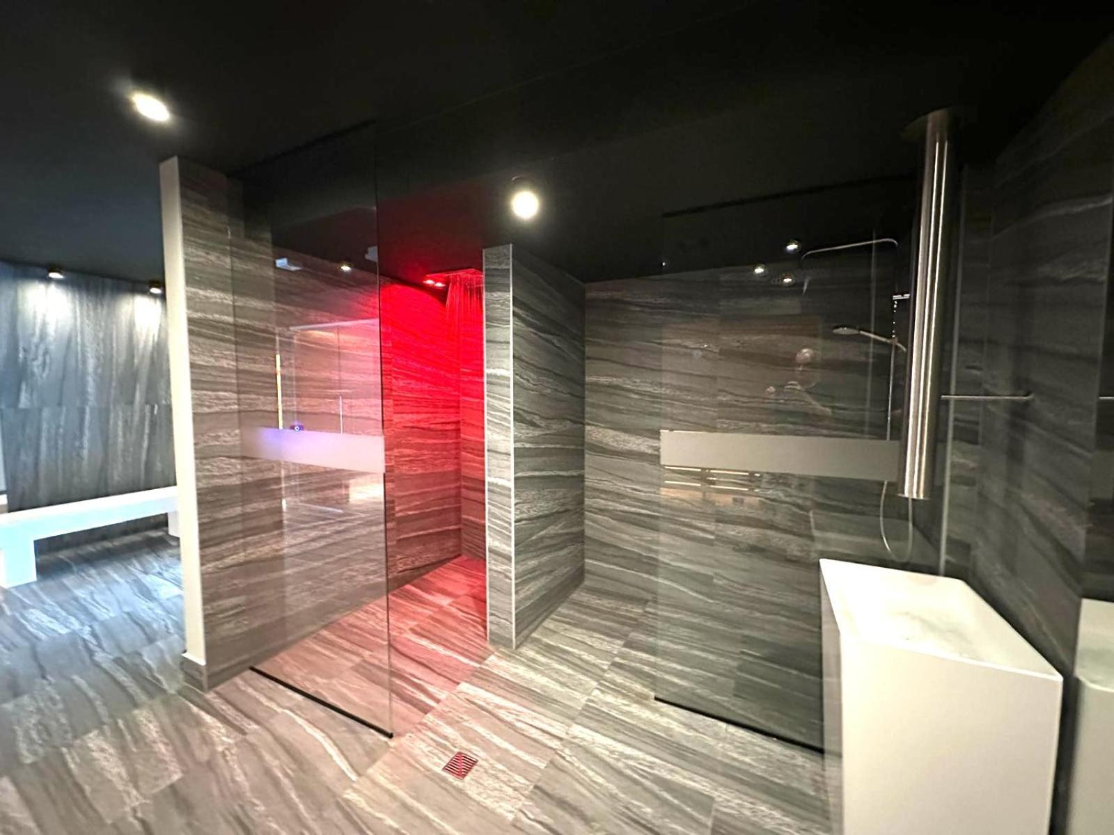 Apartment Superior Baltic With Terrace - Pool, Saunas, Jacuzzi, Fitness, Salzgrotte Kolobrzeg Ngoại thất bức ảnh
